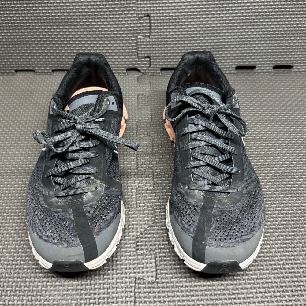 On Running Cloudflow Sneakers